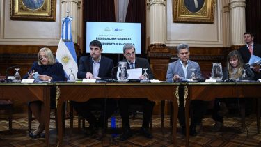 El oficialismo logró un dictamen para Ganancias.