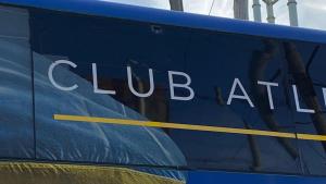 Violencia: piedrazos contra el micro de Boca en su llegada al estadio de Defensa y Justicia