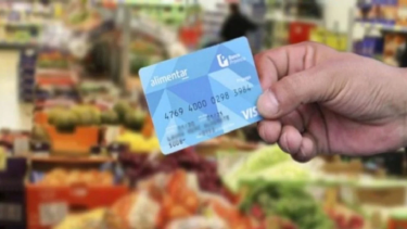 El programa de devolución del IVA alcanza a los beneficiarios de la Tarjeta Alimentar. 