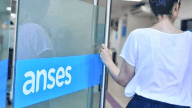 Los beneficiarios de la AUH recibirán el segundo refuerzo de la Tarjeta Alimentar en octubre.
