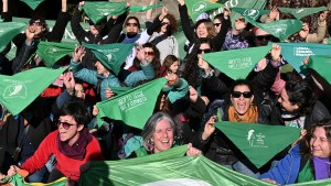 El grito en defensa del aborto legal, seguro y gratuito se escuchó en Bariloche
