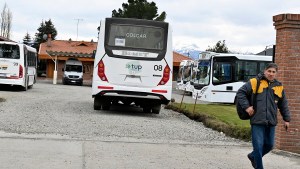 El paro de transporte en Bariloche podría extenderse hasta la semana próxima
