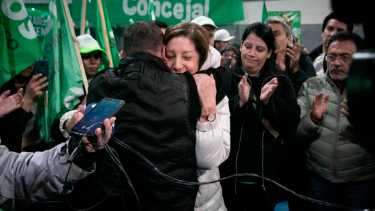 La pesadumbre de Carreras en la noche del domingo. Otro semblante mostró ayer con los suyos. Foto: Alfredo Leiva