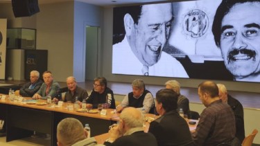 La cúpula de la CGT se reunió en la Uocra y dio su total apoyo a Massa. 