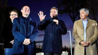 Massa estuvo en Neuquén junto a Omar Gutiérrez y Rolando Figueroa antes de las generales. Foto: Matías Subat.