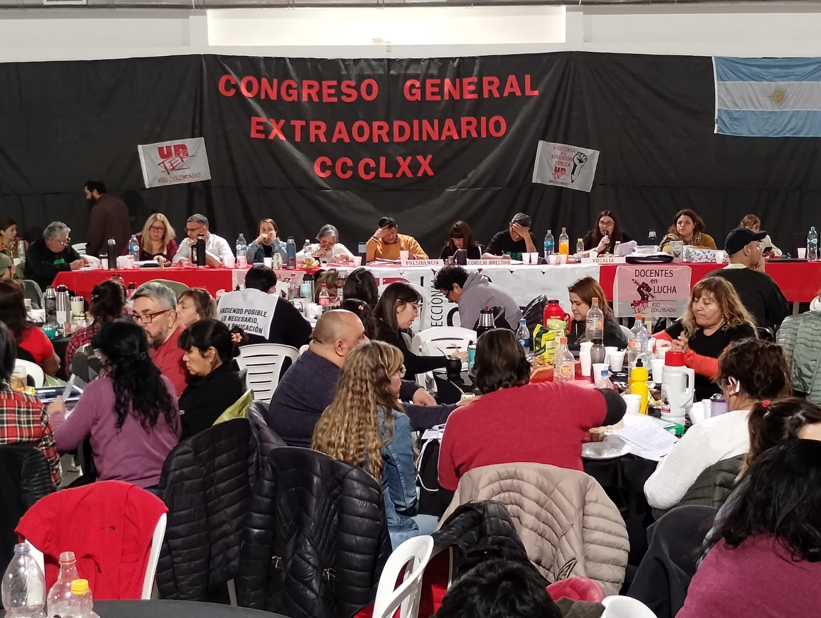El congreso convocado en la capital provincial  definiría un nuevo plan de lucha del sector docente. Foto: archivo.