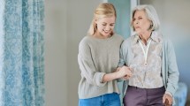 Imagen de PAMI: Cuánto se cobra por cuidar a una persona mayor durante septiembre 2023