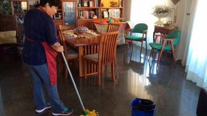 Empleadas domésticas: Cuánto cobro en octubre 2023 con la suma del bono de refuerzo