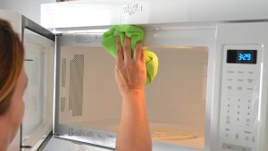 Empleadas domésticas: Quiénes cobran el bono de refuerzo en octubre 2023