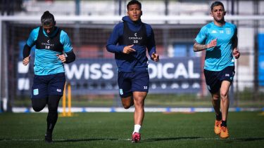 Roger Martínez podría volver a la titularidad en Racing.