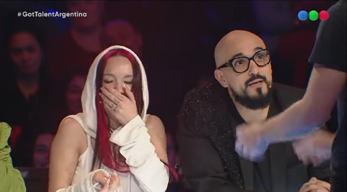 Got Talent Argentina: un participante intentó seducir a La Joaqui en medio de su truco de magia. 