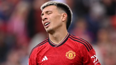 Malas noticias para Lionel Scaloni: Lisandro Martínez estará inactivo por una lesión