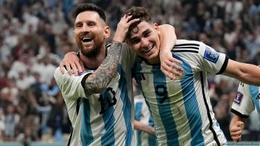 Messi y Julián en el festejo del 3-0 ante Croacia en el Mundial Qatar 2022.
