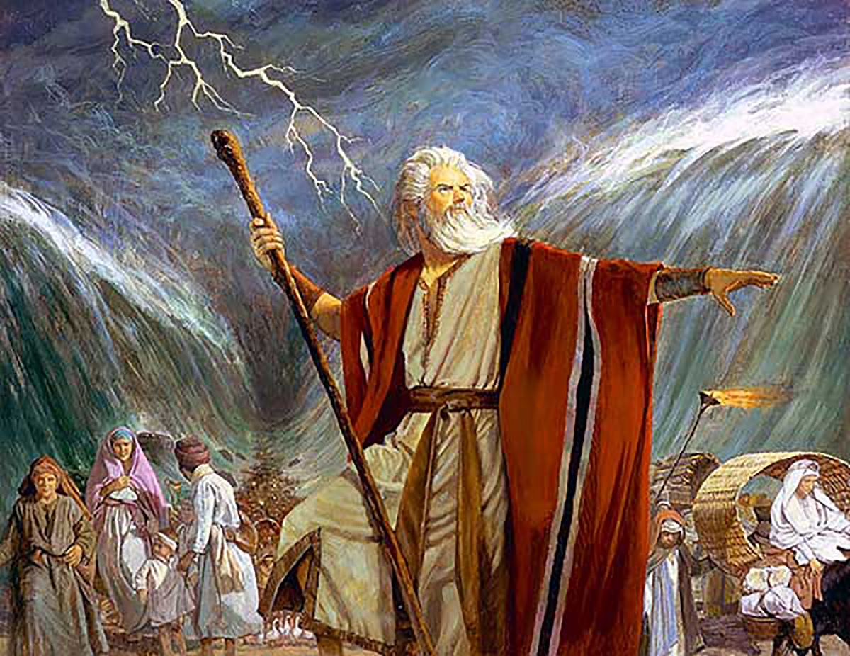 Moisés es recordado por abrir el Mar Rojo y salvar al pueblo israelita de los egipcios.-