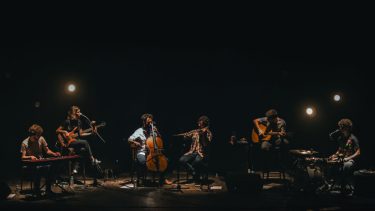 Músicos para volar. El pianista Bruno Moreno, la bajista Julieta Sciasi, el guitarrista Alexis Thompson y el baterista José Mateucci.