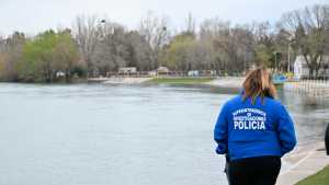 Cómo se encuentra la mujer que fue rescatada en el río en Neuquén