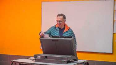 Luis Bertolini, busca suceder a Gloria Ruiz en Plottier. Foto: Gentileza Lara Altomoro