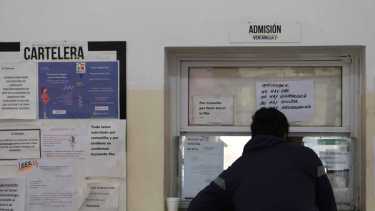 No hay turnos y faltan insumos en los hospitales de Río Negro. Foto: Juan Thomes