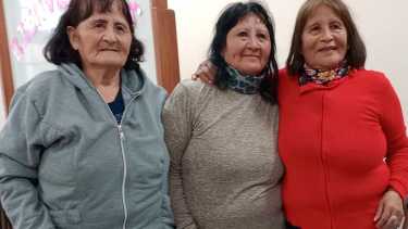 Se reencontraron por casualidad luego de 57 años: la historia de las hermanas Hilda, María y Elsa