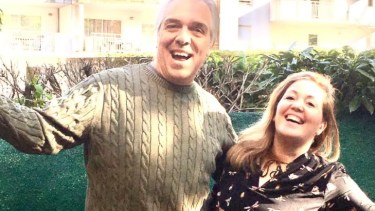 Alejandro Meerapfel ofrecía una canción desde su balcón en Dijon durante los días más duros de la pandemia. Foto: gentileza