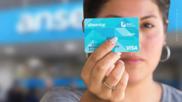 Extra de hasta 45 mil pesos para titulares de la Tarjeta Alimentar. 