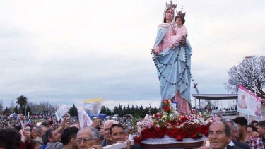 La Virgen del Rosario de San Nicolás suma miles de devotos en todo el país.-