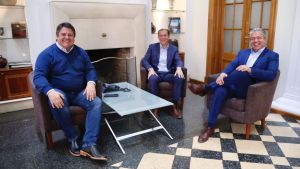 Gaido se sumó a la buena sintonía entre Rolando Figueroa y Omar Gutiérrez