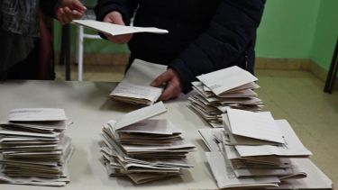 En Bariloche del total de electores que se presentaron a votar, 9.365 no optaron por ningún candidato.  Foto: Chino Leiva