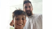 Imagen de Bautista, el niño de Neuquén que entrena en Inter Miami y es compañero de Thiago Messi