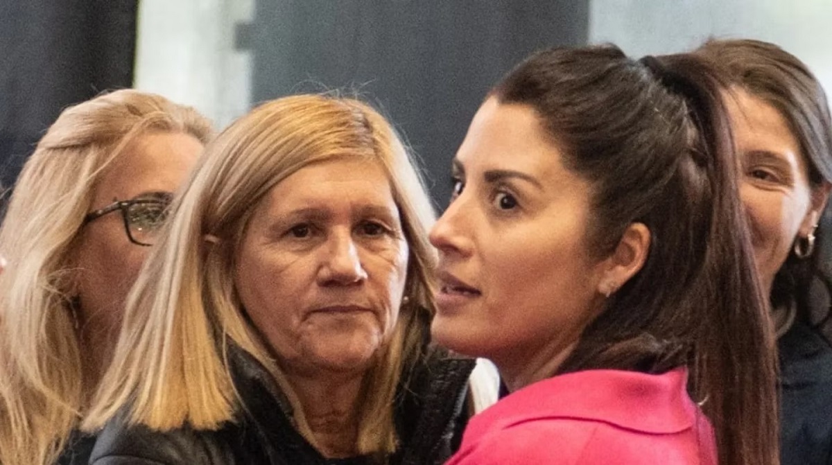 La madre y un hermano de Lionel Messi visitaron este sábado a la sanadora rosarina. Foto: Gentileza TN. 