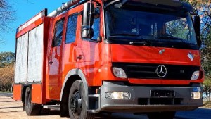 Bomberos de Cipolletti tendrán dos nuevos autobomba: llegan este mes desde Holanda
