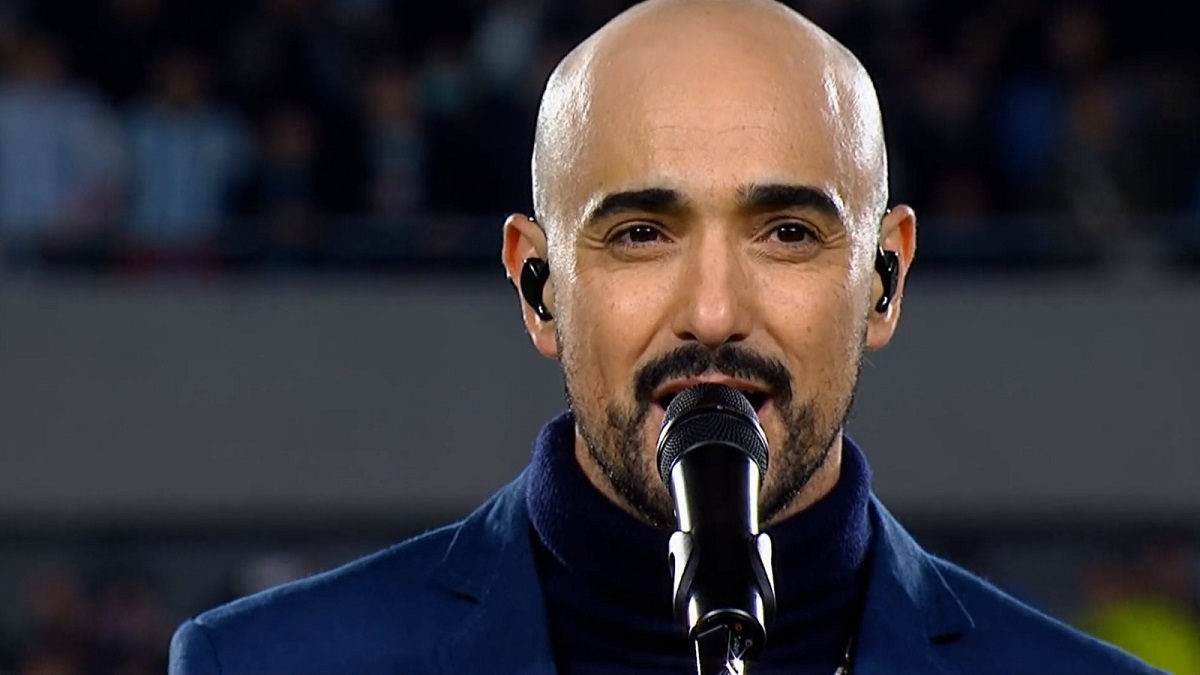 VIDEO| La emocionante versión del himno que cantó Abel Pintos en el partido  de la Selección