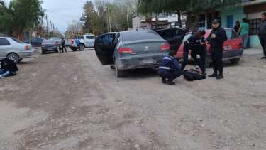 Los hombres llevaban dos armas. Foto: Gentileza.