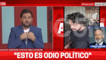 El periodista fue increpado cuando almorzaba con su familia. Foto: Captura. 