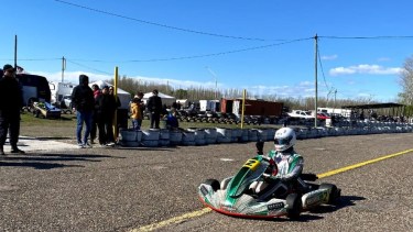 Facundo Bustelo se convirtió en la figura destacada que tuvo la sexta fecha del Pro Kart. Foto: Gentileza.