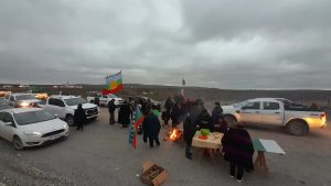 Mapuches levantaron el corte en Vaca Muerta, en rutas 51 y 40, pero advierten que podría retomarse