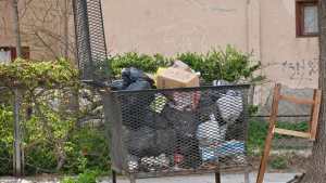 Tres días sin recolección de residuos en Cipolletti: la basura se acumula en los barrios de la ciudad
