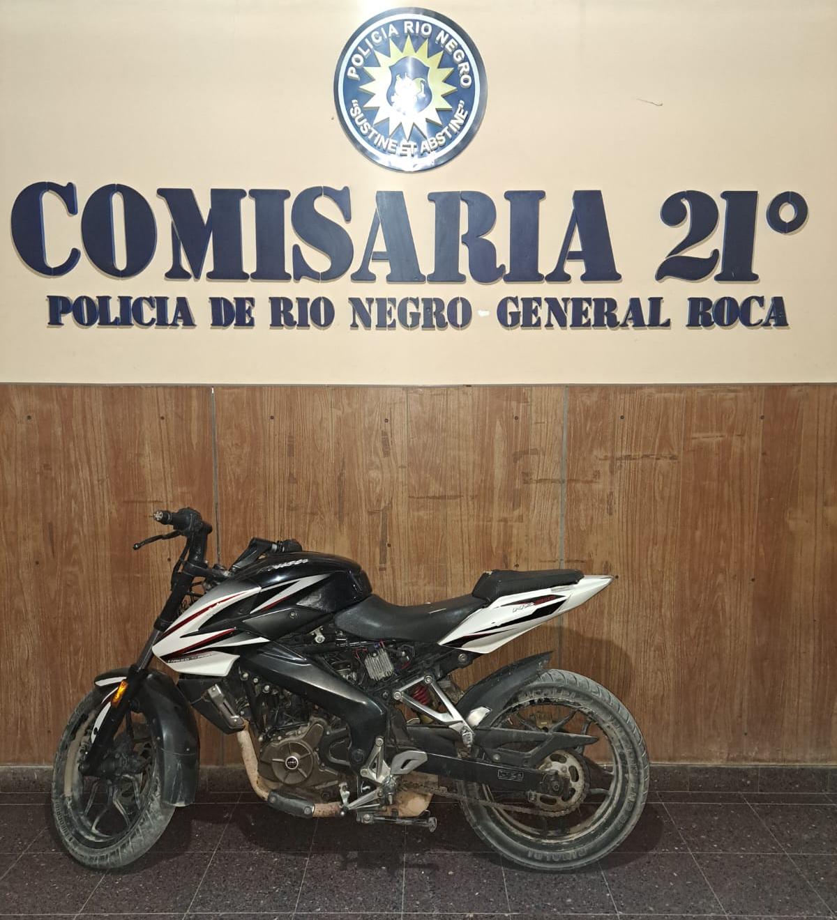 La motocicleta fue secuestrada por el personal de la comisaría 21. Foto_ Gentileza.