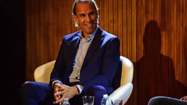 Para mí el que ataja es un artista y el que de niño se calza los guantes para ser arquero, va a serlo por toda la vida”. Navarro Montoya. (Foto/Andrés Maripe)