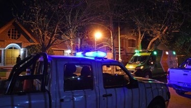 Los delincuentes controlaron rápidamente la situación en la vivienda de calle Fleming al 1.800. foto: Andrés Maripe.