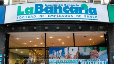 La Bancaria logró un nuevo acuerdo paritario con los bancos. 