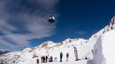 Cerro Catedral, Perito Moreno, Cerro Chapelco y Cerro Bayo son algunos de los lugares dónde se compite. Fotos gentileza:  Fernando Veliz.