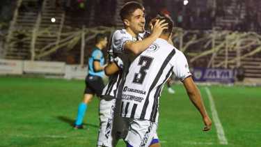 Cipo viene de ganarle a Sansinena en un partido clave. (Foto: Juan Thomes)