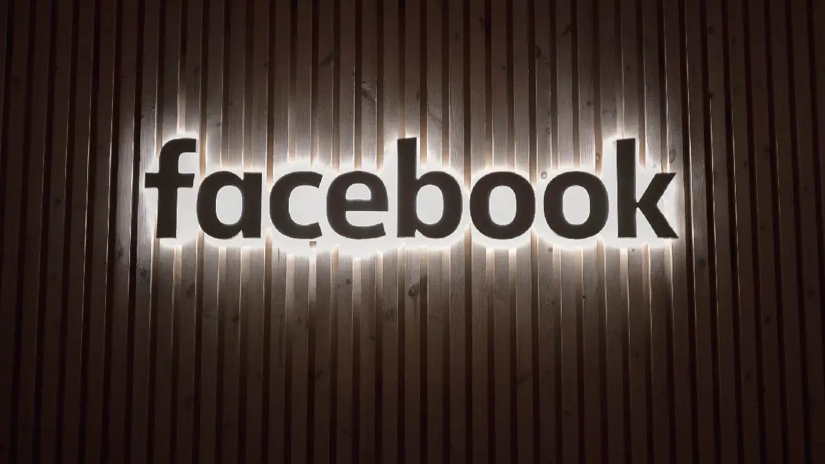 Facebook e Instagram podrían cobrar en Europa en versiones sin publicidad 