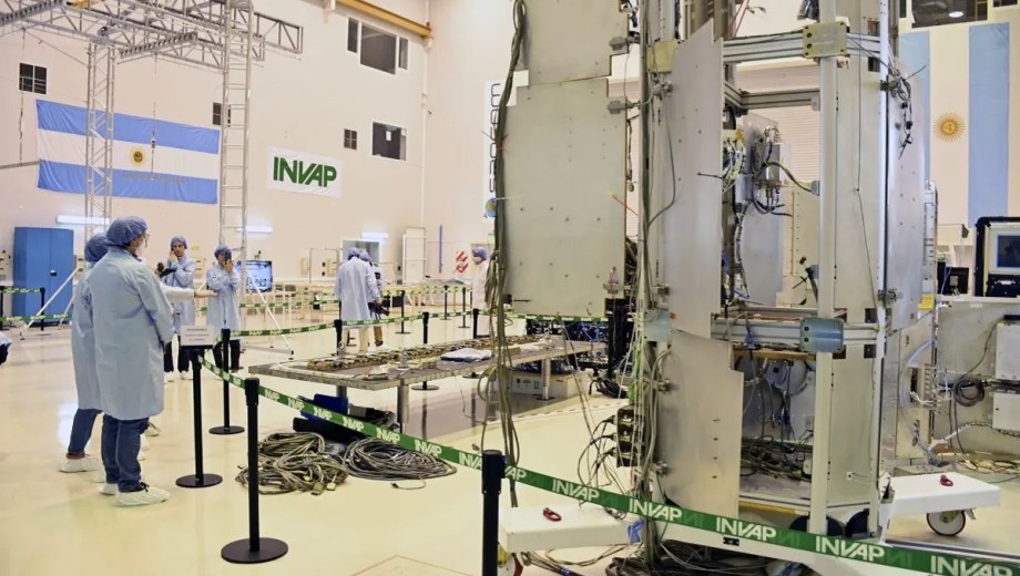 Invap tiene desarrollos en materia nuclear, espacial, radares y de medicina nuclear. Archivo