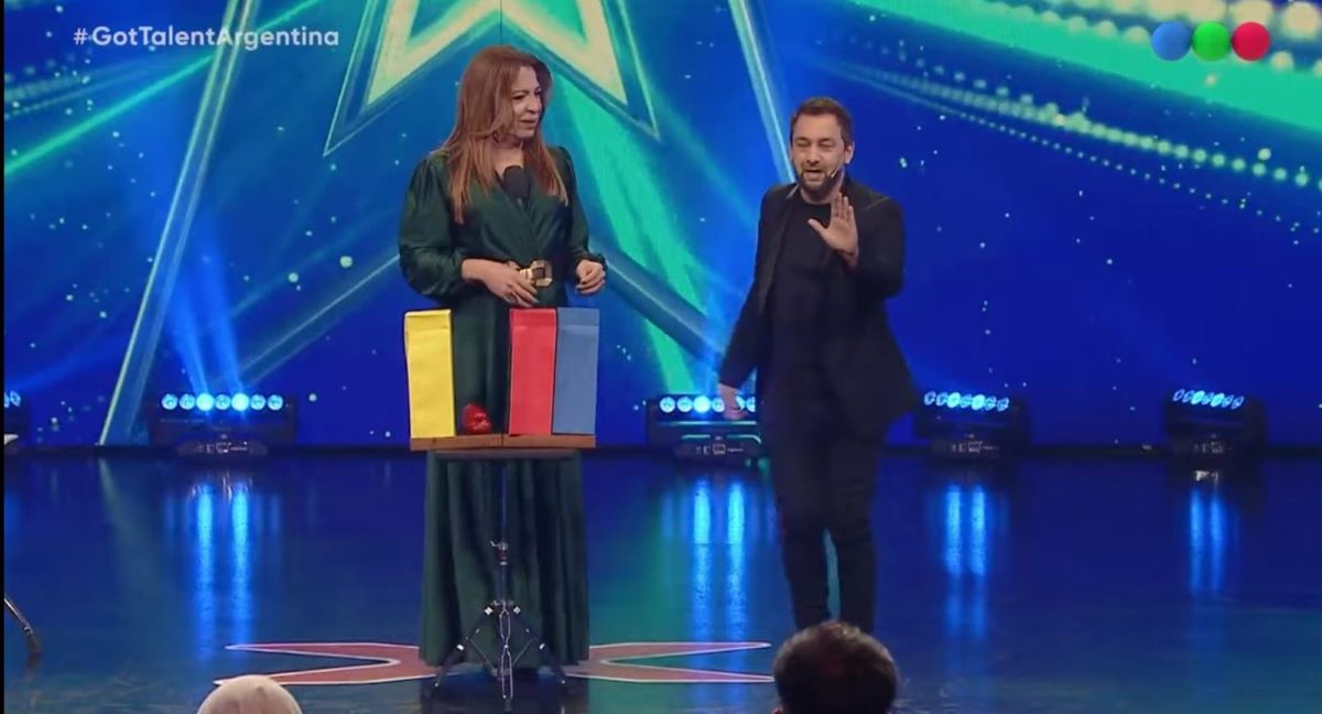 Abel Pintos, La Joaqui, Emir Abdul y Florencia Peña quedaron sorprendidos por el truco del mago en Got Talent Argentina. Foto: Captura Telefé