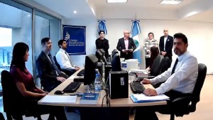 Bajo interés en los concursos para dos altos cargos