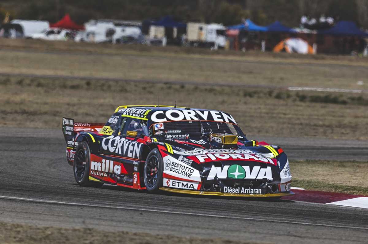 Manu Urcera fue sexto en la clasificación y el domingo tendrá que volar en la tercera serie.