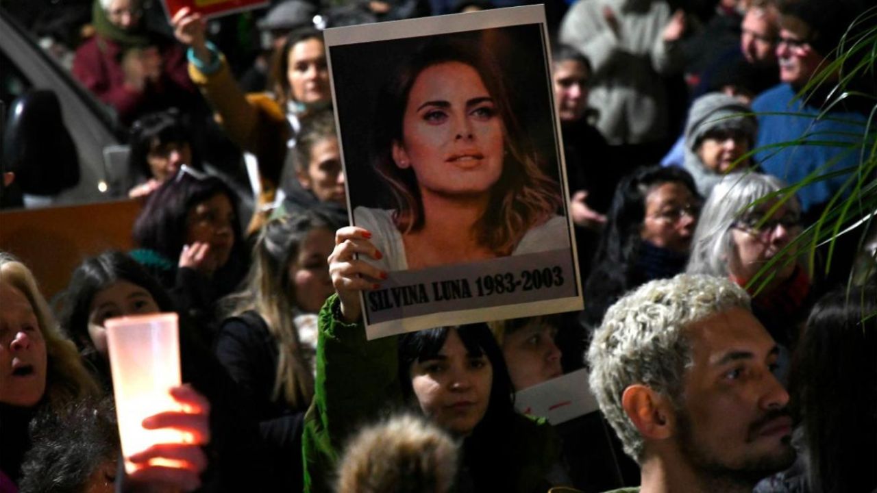 La asociación de actores realizó una convocatoria para pedir justicia por la muerte de Silvina Luna. 