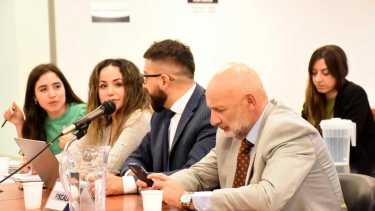 El equipo de la acusación: asistentes letradas Agustina Jara y Tanya Cid; fiscal del caso Narváez y fiscal jefe Vignaroli. (Archivo/Matías Subat)